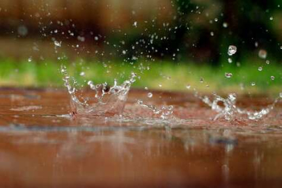 Nisan yağmurlarının yararları neler? Yağmur suyu cilde iyi gelir mi?