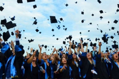 12 bin akademisyen ülkeyi terk etti