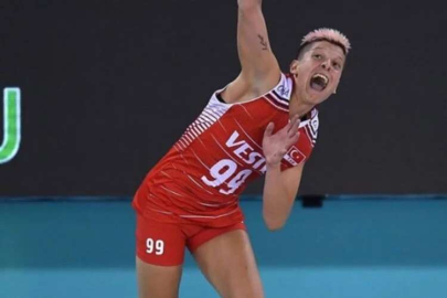 Çılgın maaş alacak! Ebrar Karakurt, yeni takımını resmen açıkladı