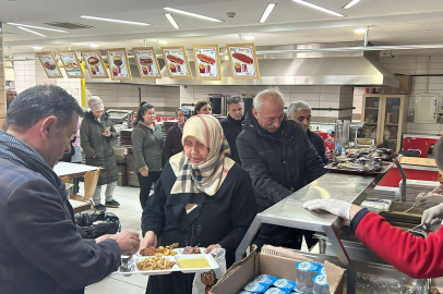 Artvin Vakfı’nın Hastane Önünde İftarı Devam Ediyor…