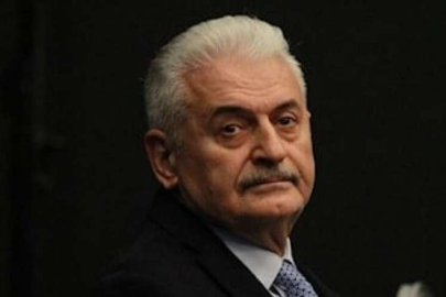 Binali Yıldırım İstiklal Marşı'nın sözlerini karıştırdı