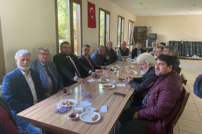 Büyük Birlik Partisi Milletvekili adayı Kemal Akyıldız depremzedelerle buluştu