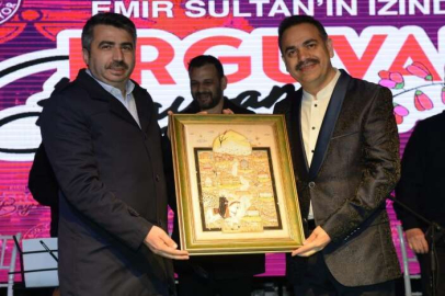 Bursa'da Erguvan Bayramı'na yoğun ilgi!