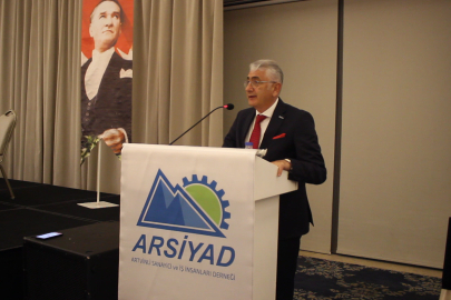 Arsiyad’da Bayrağı Erdinç Acar Devraldı