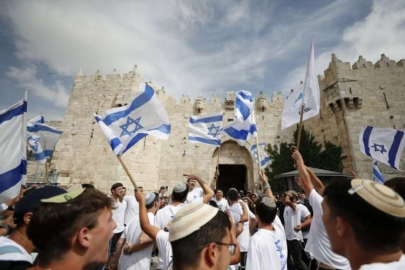 Yahudilerden Kudüs'te ırkçı sloganlar