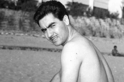 Türk halk müziği sanatçısı ve oyuncu Nuri Sesigüzel hayatını kaybetti