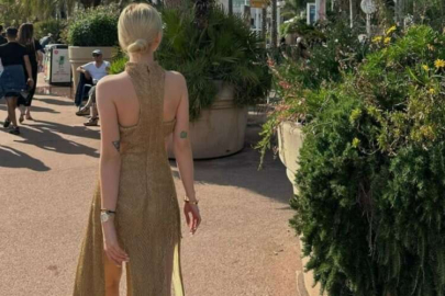 Cemre Solmaz cesur pozlarıyla takipçilerinden tam not aldı