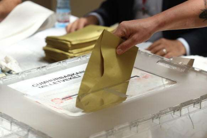 Yurt dışı seçmeninden sandığa büyük ilgi! İlk tur sayısı geçildi