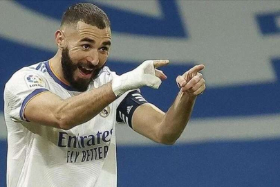 Benzema'dan tarihi anlaşmaya 'evet' cevabı