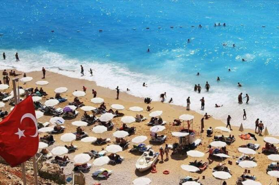 Türkiye'ye Nisan ayında 3,3 milyon turist geldi