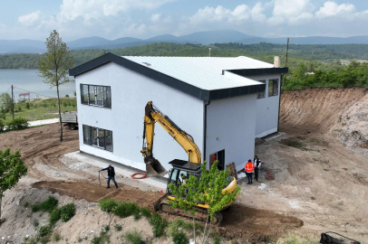 Bursa'da Büyükorhan'a göl manzaralı sosyal tesis kazandırılıyor