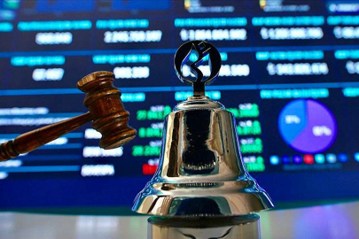 SPK&#39;dan 3 şahsa 6 ay Borsa yasağı