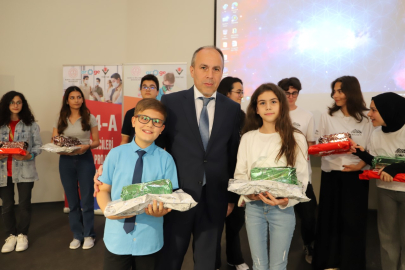 Bursa’da, TÜBİTAK Yarışmalarında Dereceye Giren Öğrenciler ve Danışman Öğretmenleri İçin Belge Töreni Düzenlendi
