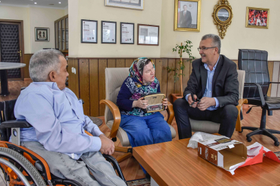 Karacabey’de görme engelli Zeynep Karakuş’un doğum günü isteğine en özel kutlama