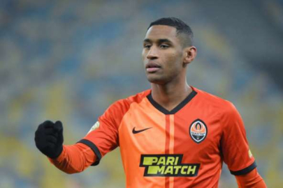 Fenerbahçe transfer görüşmeleri için Tete'yi İstanbul'a getirdi