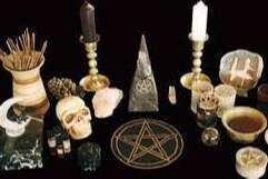 Şeyhim dedi, fal bakıp muska yaptı, cinlerle korkutup tecavüz etti!