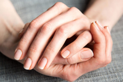 Küfür algılanan 'Nah' ve 'Orta Parmak' hareketi bakın nereden geliyor