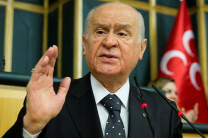 MHP'nin seçim şarkısı Bahçeli'ye teslim edildi