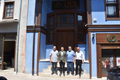 AK Parti Bursa Milletvekili Kılıç'tan İHH İnsani Yardım Vakfı Bursa Şubesi'ne ziyaret