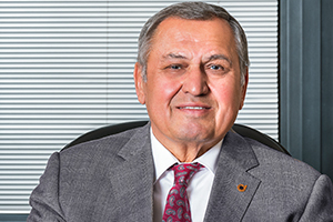 İş insanı Hüseyin Özdilek yerini oğluna bıraktı