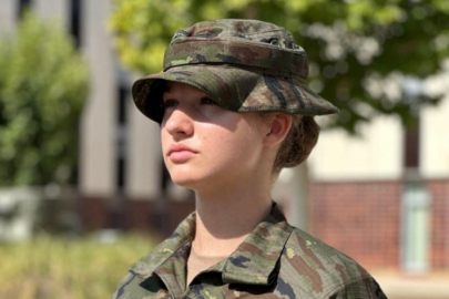 17 yaşındaki veliaht Prenses Leonor askere gitti