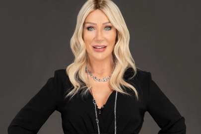 Seda Sayan'a dekolte estetiği! O anları sosyal medyadan yayınladı