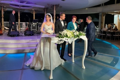 Bursa'da Meral Akşener yeğeninin nikah şahidi oldu