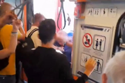 Metroda kadınların fotoğrafını çeken şahsa dayak