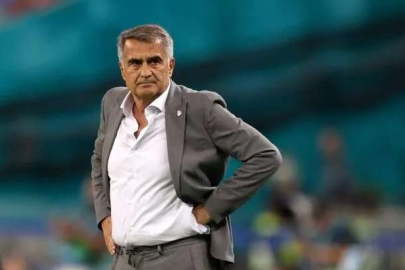 Trabzonspor taraftarlarından Şenol Güneş aleyhine tezahürat