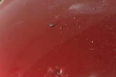 İstanbul'da köprüden beton parçaları düştü! Sürücü neye uğradığını şaşırdı