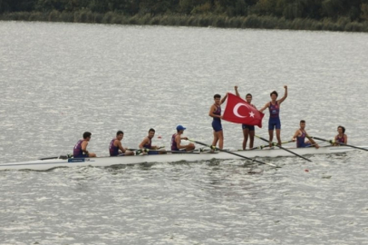 Milli kürekçiler, Balkan Şampiyonası'nda 16 madalya kazandı