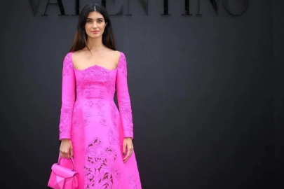 Tuba Büyüküstün'ün ayakları olay oldu