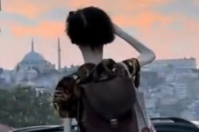 Görenler bir daha baktı! Ten rengi ve zayıflığı dikkat çekti