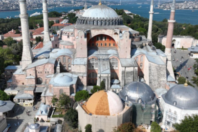 Ayasofya'nın bir kapısı daha kırıldı! Olaya dair güvenlik görevlisi dinlendi