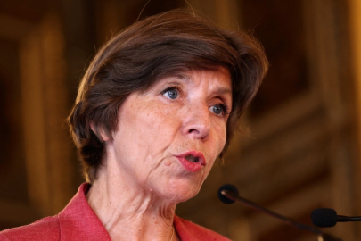 Fransa Dışişleri Bakanı Ağrı Dağı'nı Ermenistan toprağı olarak gösterdi