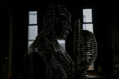 Bursalı metal sanatçısı Atatürk'ün TBMM'nin açılışındaki selamlama fotoğrafını ölümsüzleştirdi