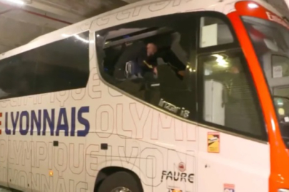 Fransa'da olay: Marsilya-Lyon maçı ertelendi