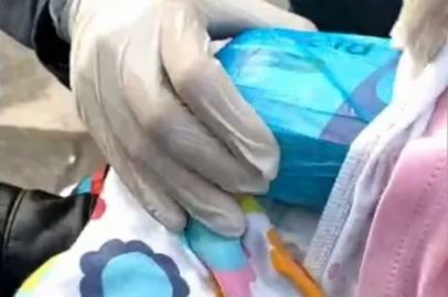 3 aylık bebeğin üzerinde uyuşturucu gizleyen 4 kişi tutuklandı