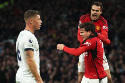 Manchester United, Luton Town'ı zor da olsa yendi