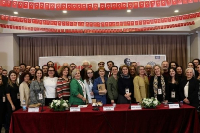 Bursa'da 'Edebiyat Savaşta Sempozyumu' sona erdi