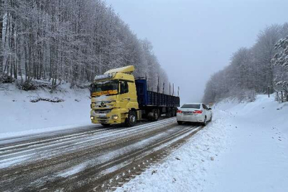 Bursa'nın yüksek kesimlerinde kar etkili oldu