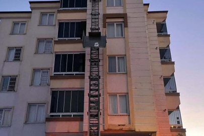 Gaziantep'te taşıma asansöründen düşen iki kuzenden biri öldü