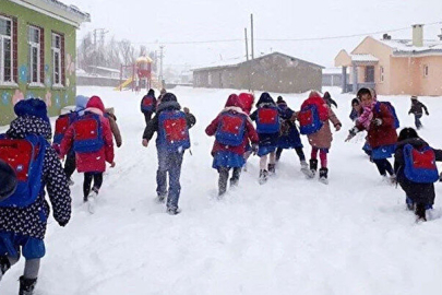 Olumsuz hava koşulları nedeniyle birçok il ve ilçede okullar tatil edildi
