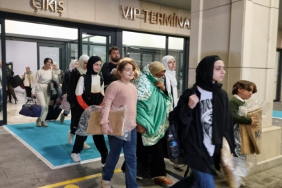Gazze'den tahliye edilen 87 kişi İstanbul'a geldi