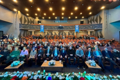 Yıldırım Belediye Başkanı Oktay Yılmaz, 5 yıldır yaptıkları projeleri sunuyor