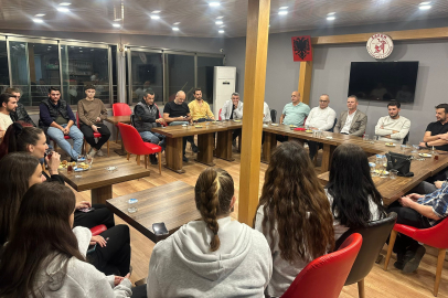 Arniad’dan Zafer Halk Oyunları Derneği’ne Ekipman Desteği