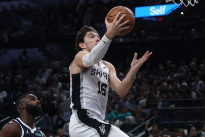 Cedi Osman’ın 11 sayısı San Antonio Spurs'ün galibiyete yetmedi