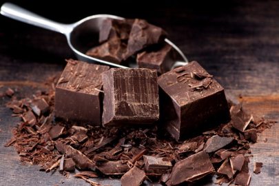 Tadıyla mest ediyor! Bitter çikolatanın faydaları saymakla bitmez: Kanser, Alzheimer..