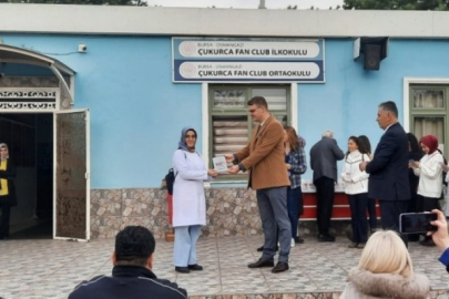 Bursa Fan Kulüp kurdukları Çukurca İlköğretim Okulu'nda öğretmenlere ve öğrencilere sürpriz yaptı