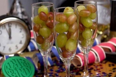 Yılbaşında 12 üzüm yemek bakın ne anlama geliyormuş